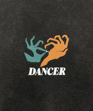 Carica l&#39;immagine nel visualizzatore di Gallery, DANCER Nail Tee nero lavato

