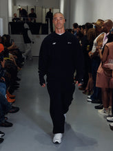 Carica l&#39;immagine nel visualizzatore di Gallery, Pantaloni in pile polare GRAND COLLECTION x NEW BALANCE neri
