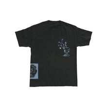 Lade das Bild in den Galerie-Viewer, CHILDHOOD INTELLIGENCE x Han Teng &quot;Born On The Wrong Planet&quot; Tee Black
