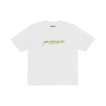 Cargar imagen en el visor de la galería, YARDSALE Script Tee White
